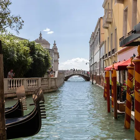 Numa Palazzo Orseolo Aparthotel Venice