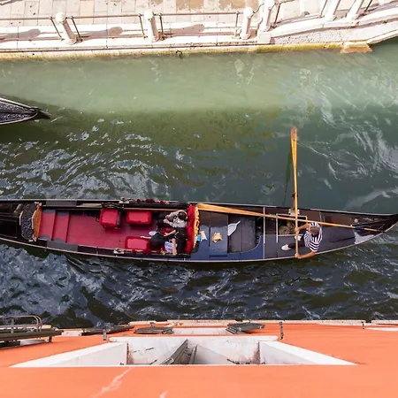 Palazzo Orseolo- Gondola View